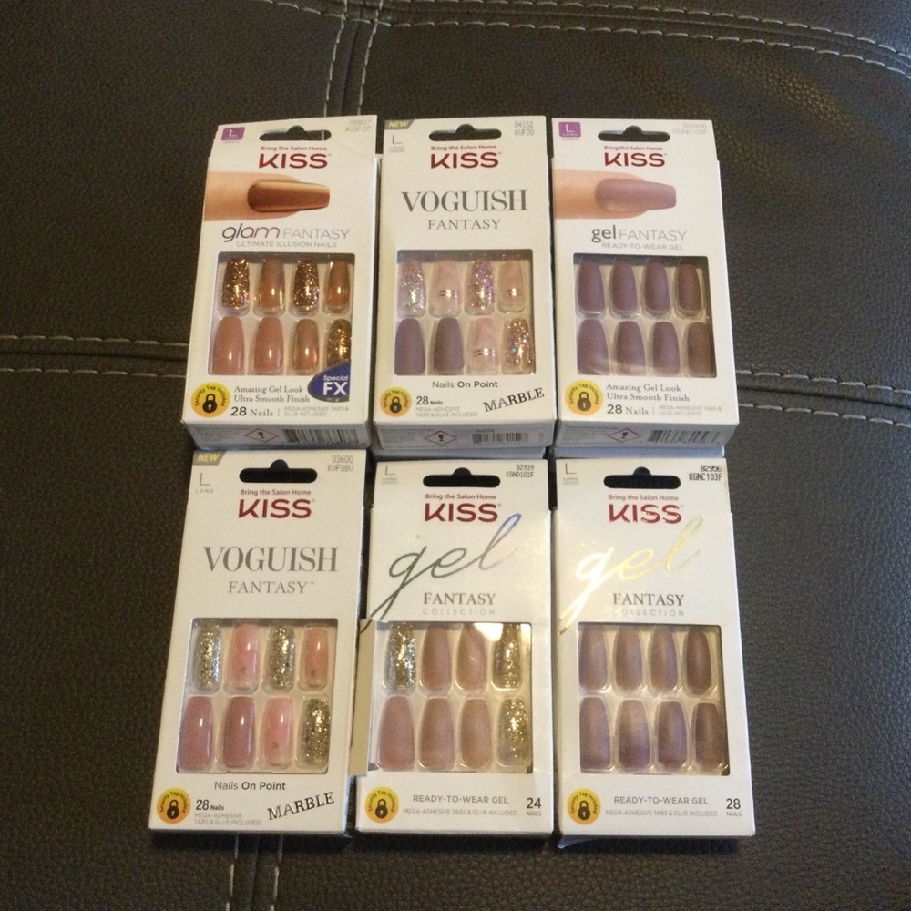 NEW Kiss Nails (9 Sets)